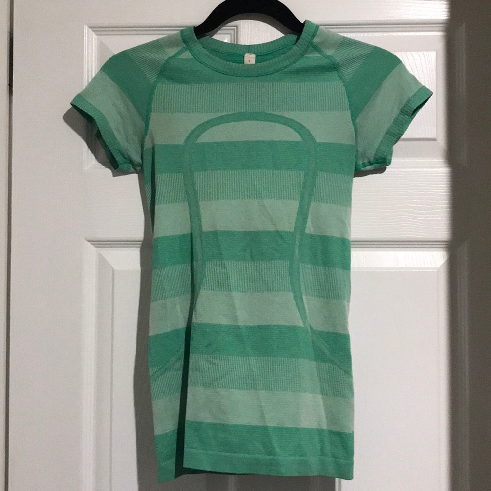 Lululemon top